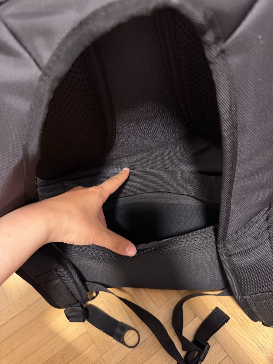 Sacs à dos: Rucksack schwarz mit USB-Ladefunktion – Neuf (Voir description) à Basel par sid_dem 3