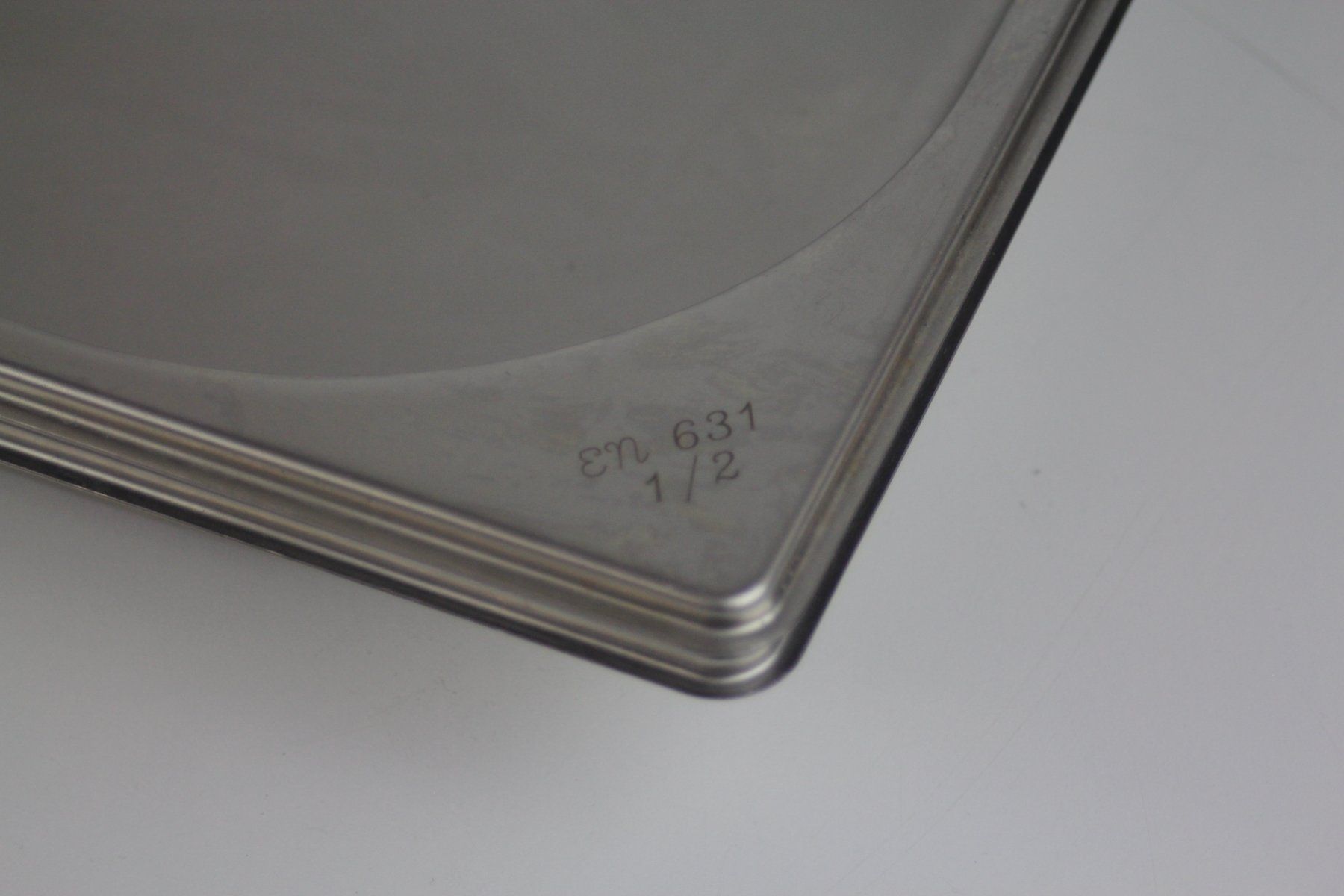 Cucine complete: 2x GN 1/2 Edelstahl Gastro Behälter – Usato da Basel venduto da IRMAundFRED 1