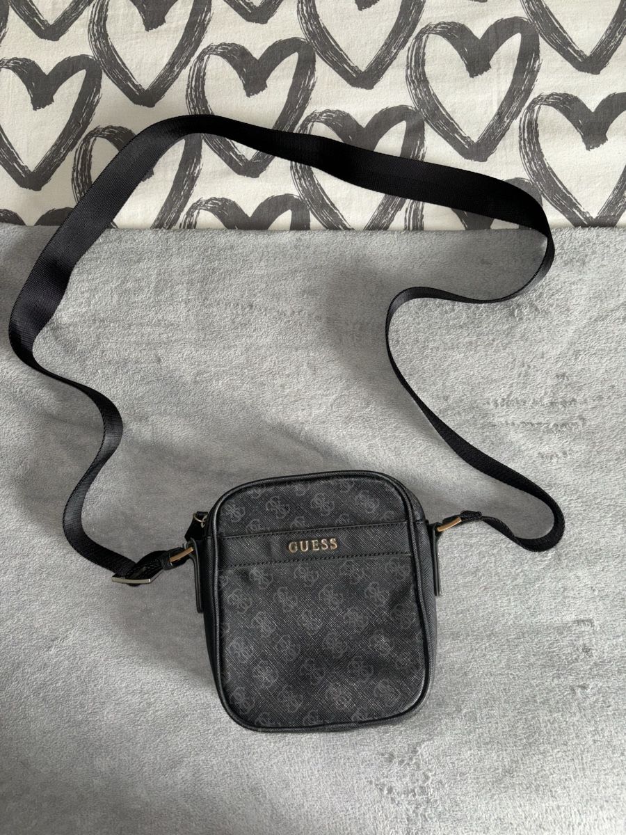 Borse: Sacoche Guess – Usato da Begnins venduto da dia_m6l2