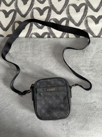 Sacoche Guess
