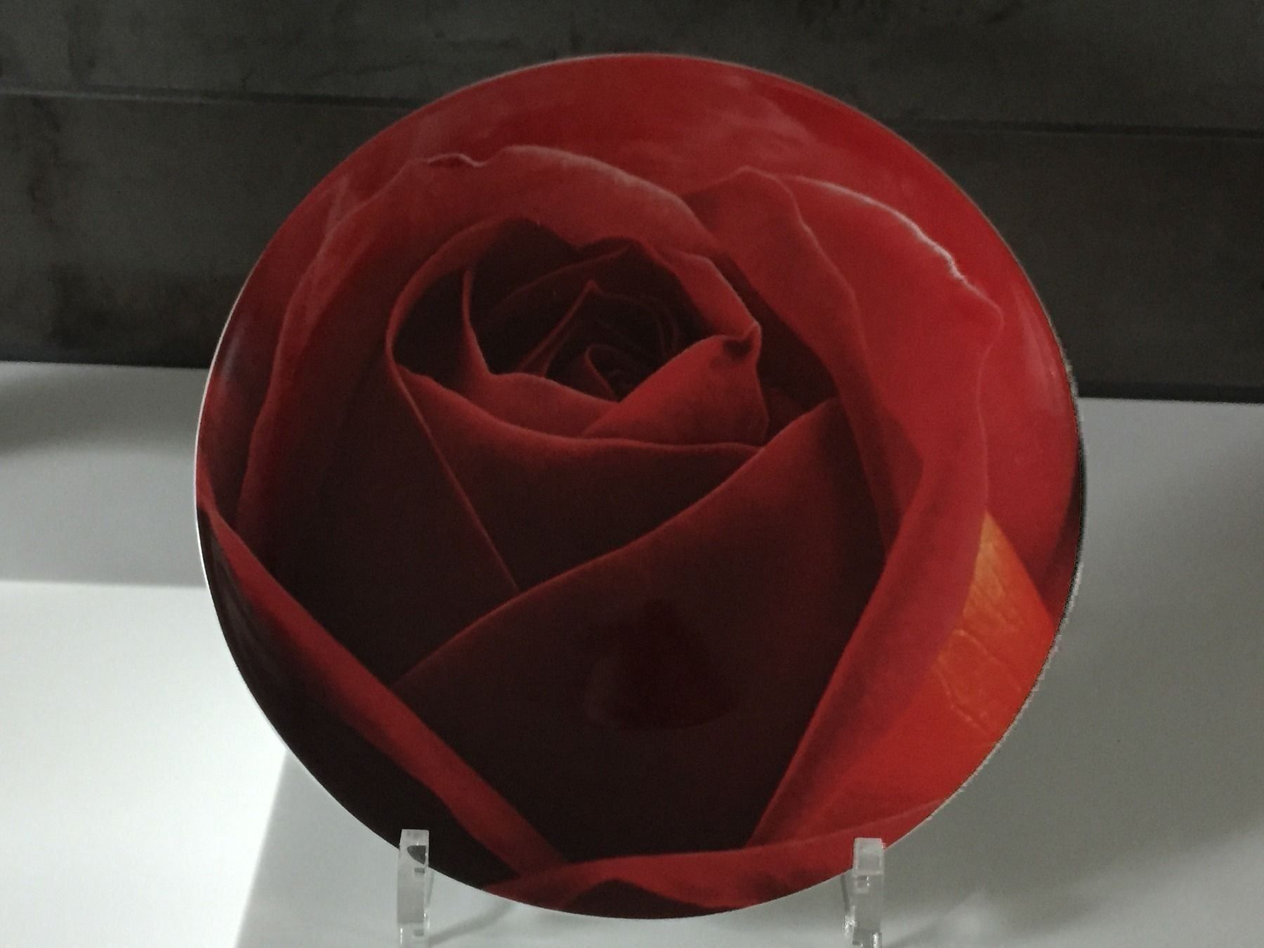 Piatti: Teller mit roter Rose und Rosenkerze – Usato da Gisikon venduto da luz_l95s