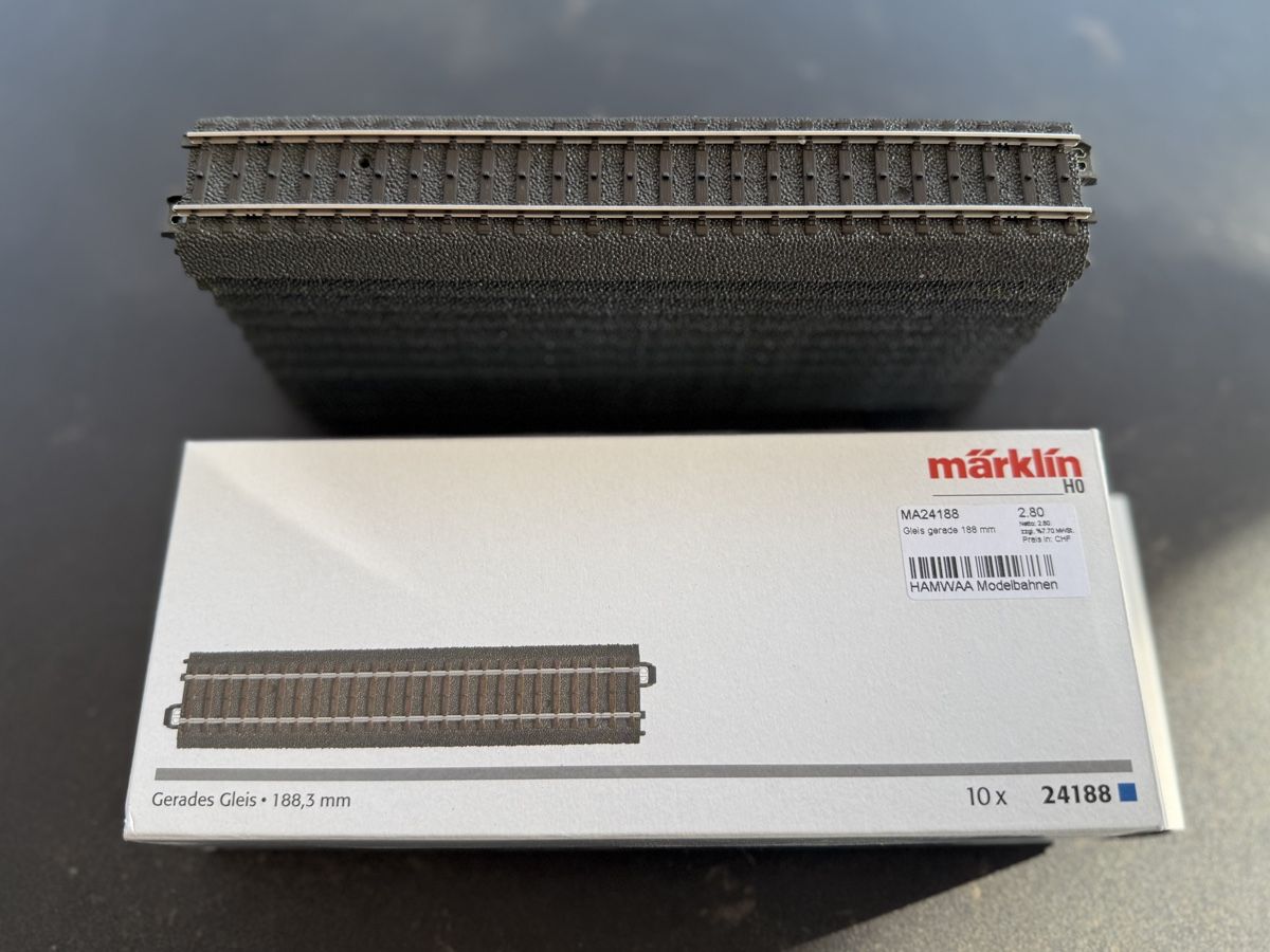 Märklin Modellini di ferrovie: MÄRKLIN 24188 C-Gleis 10Stk. – Usato da Seltisberg venduto da doosie_ch
