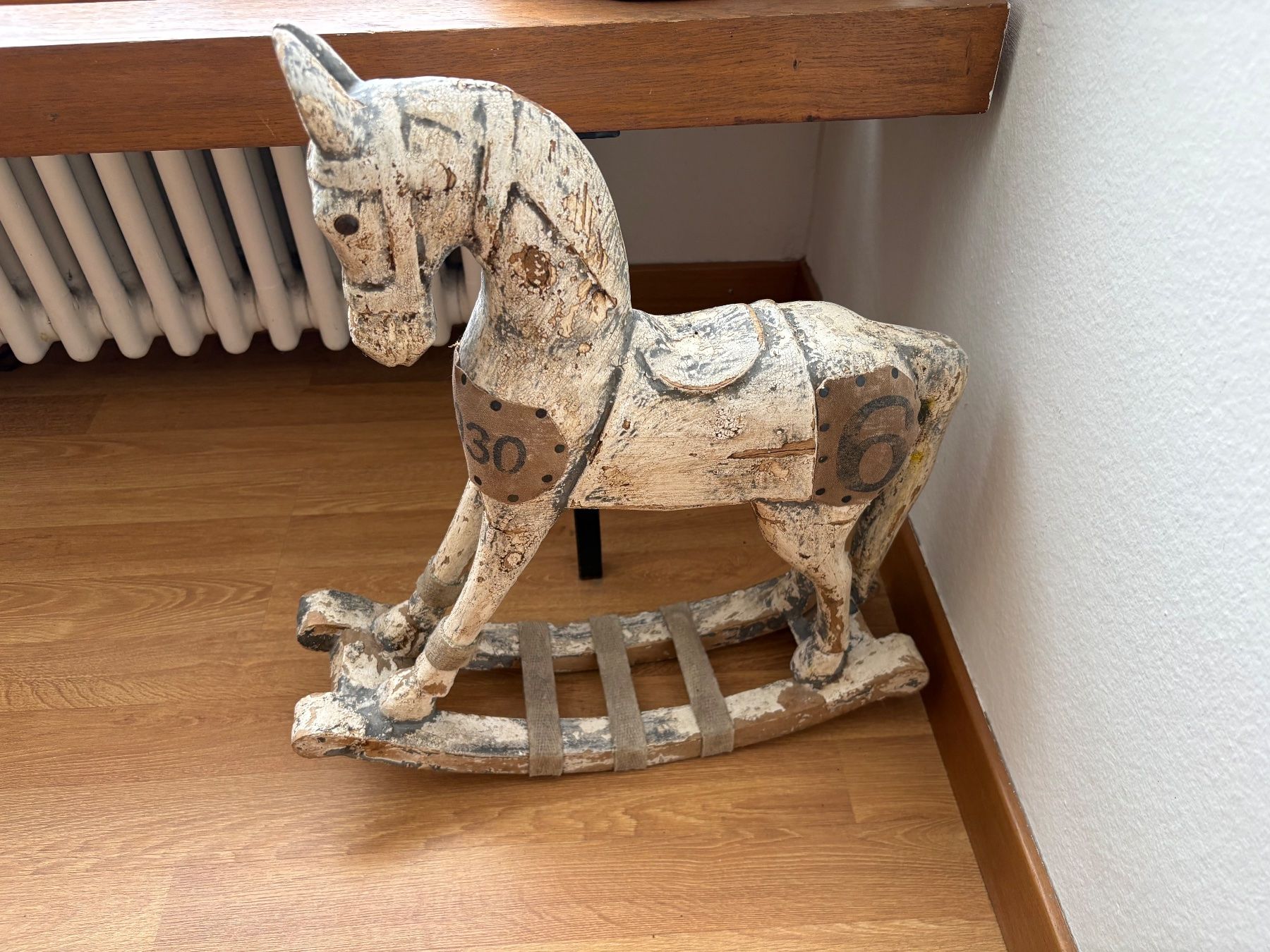 Alle Dekorationen: Schaukelpferd – Gebraucht aus Langenthal von nic_fj2f 1