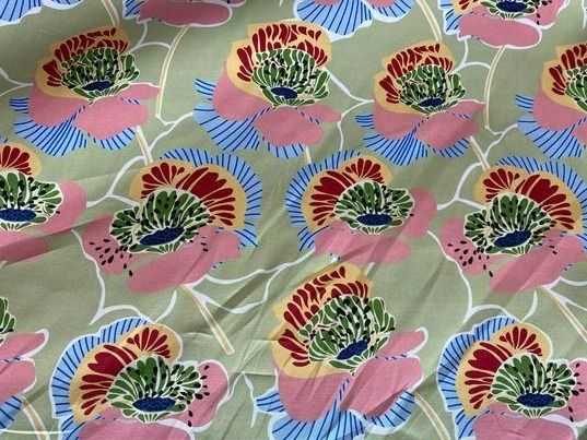 Tissu velours côtelé imprimé fleurs fond rose - DIY District