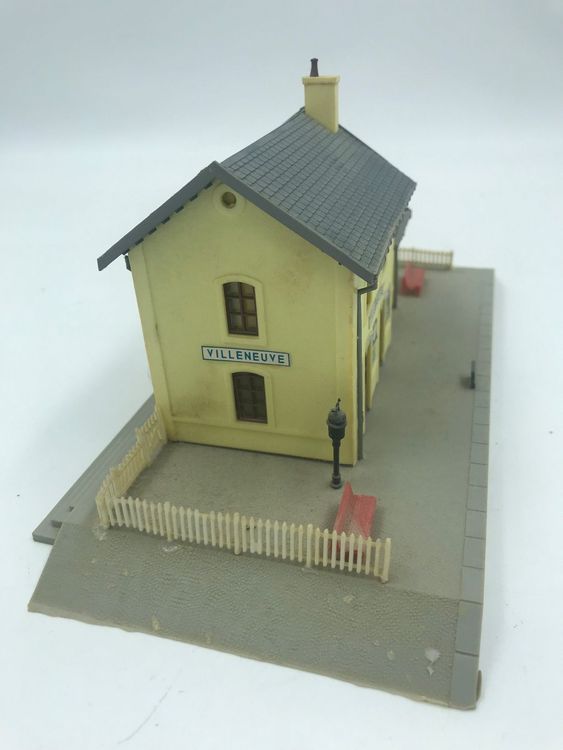 ACCESSOIRE HO DECOR GARE DE VILLENEUVE SANS BOITE *129
