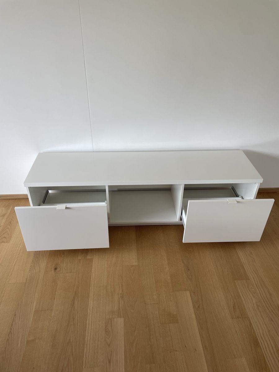 Ikea Meubles TV: TV-Möbel Weiss – D'occasion à Wädenswil par jan_7dvk