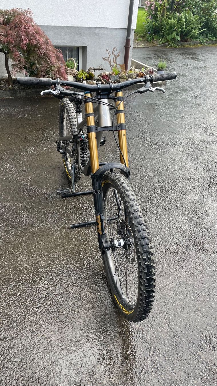 Norco Velos: 2024 Norco Shore Downhillbike – Gebraucht aus Balgach von Brunjana 2