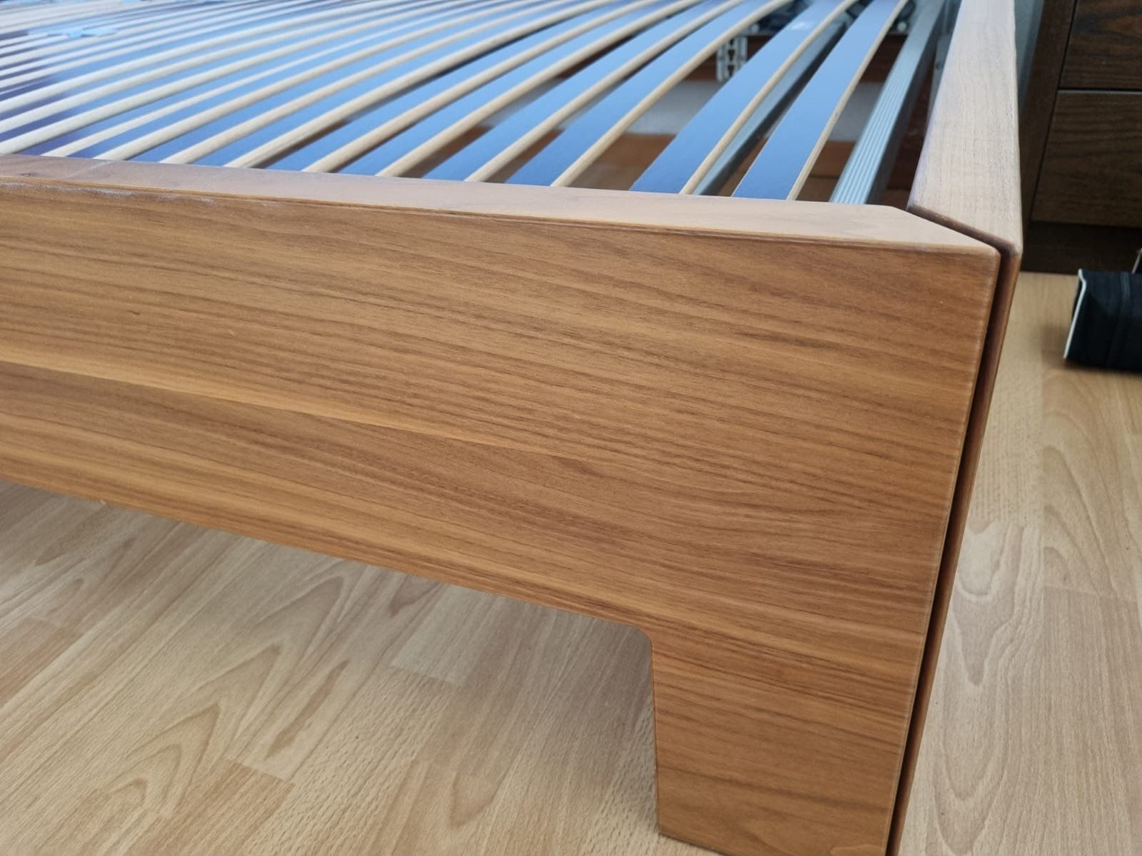 Pfister Betten: Bettrahmen 120x200 massiv Holz – Gebraucht aus Luzern von Hailun 2