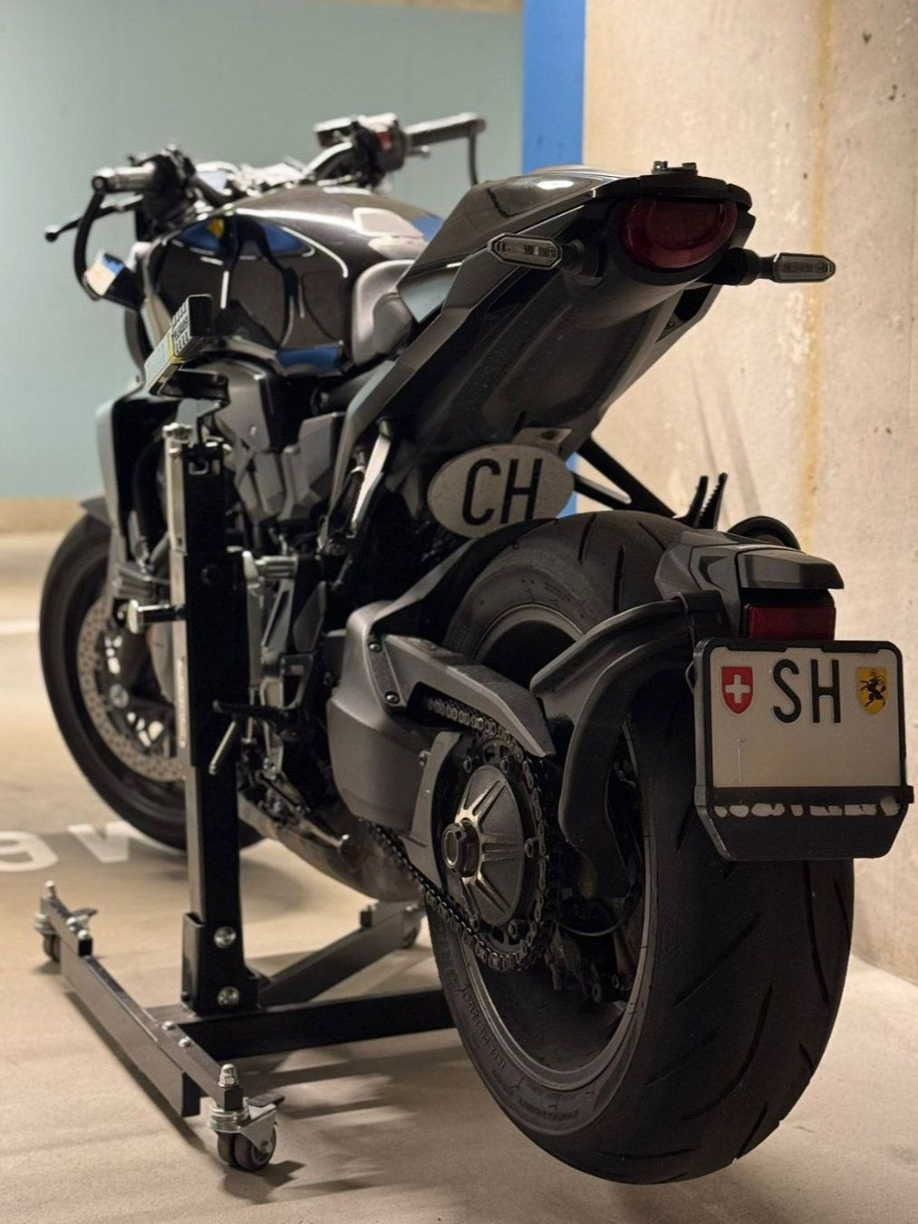 Honda Strada: Honda CB1000R Black Edition – Usato da Schaffhausen venduto da Buell1125CR 3