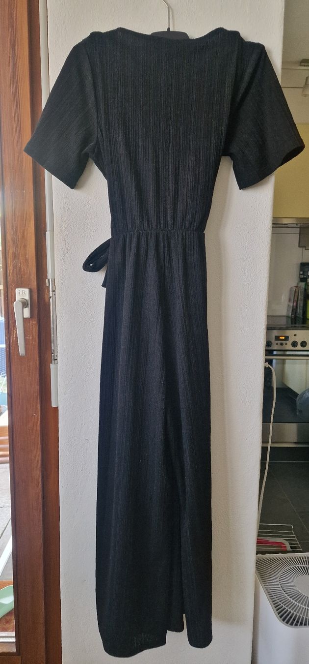 Pull&Bear Tute: Jumpsuit schwarz Wickeloptik, Grösse XS Pull and Bear – Usato da Romanshorn venduto da REALJessiB 1