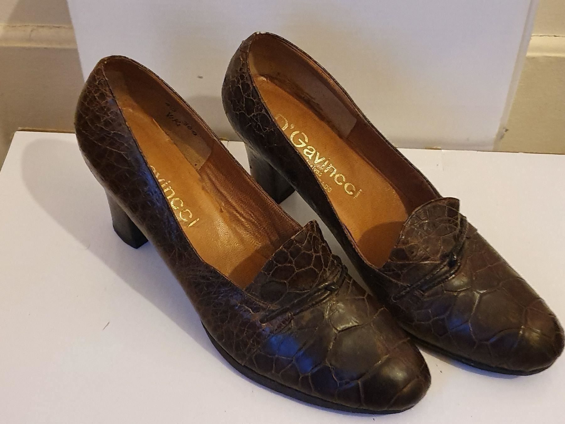 Damenschuhe: D'Gavincci Damenschuhe Gr. Ca. 37-38 – Gebraucht aus Langnau am Albis von jer_pm72