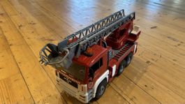 Bruder Feuerwehr Leiterwagen MAN gebraucht