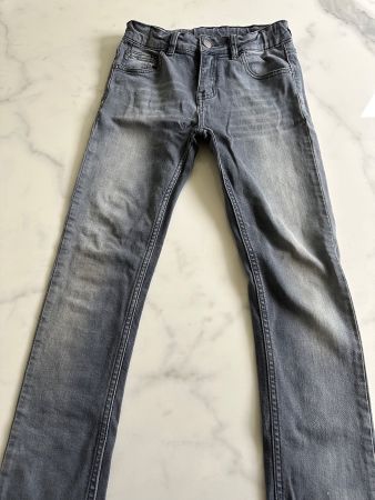 Graue Jungenjeans / Slim Fit / Gr. 146/152