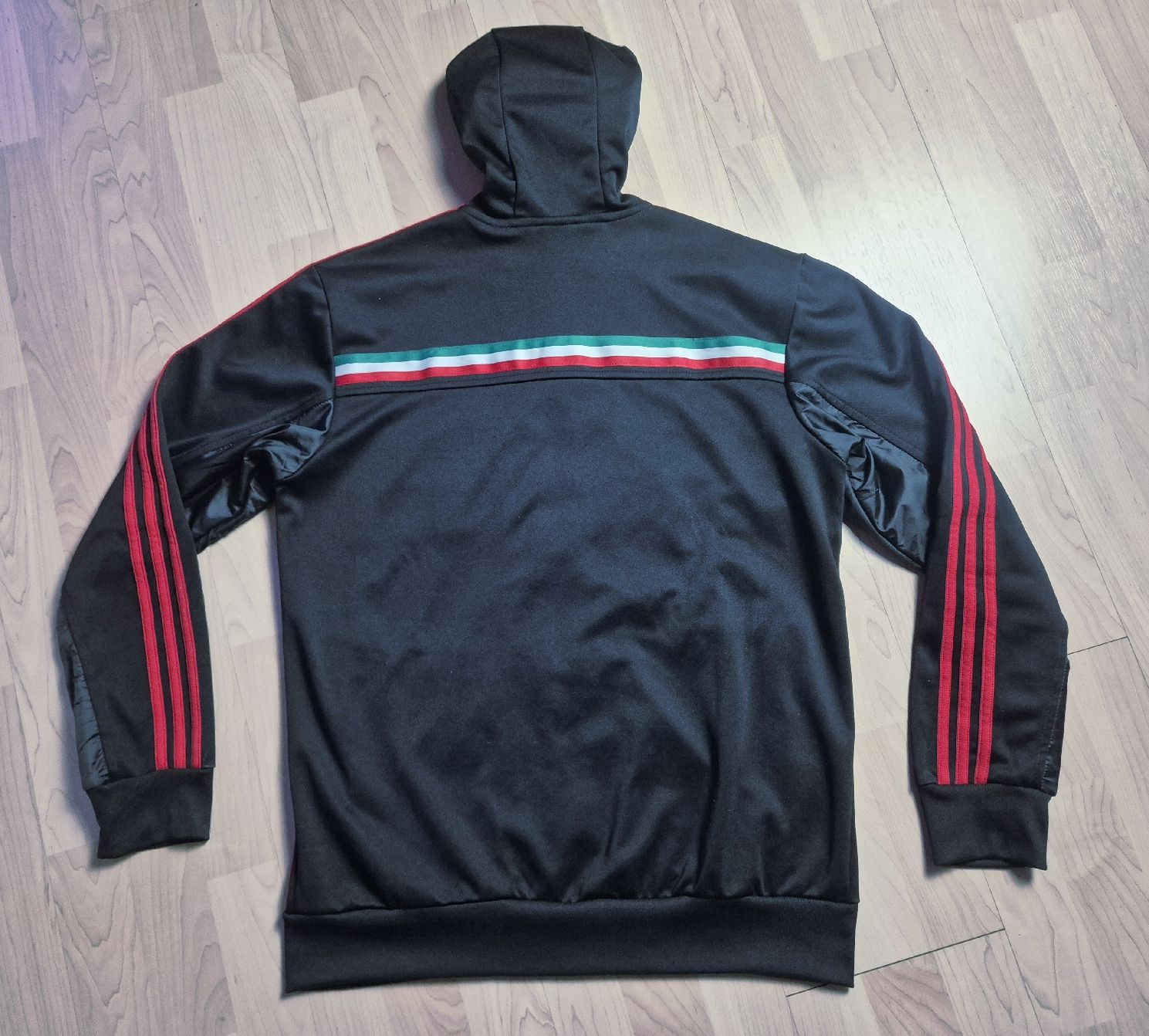 Adidas Jacken: Adidas 12/13 AC Milan Jacke Grösse M – Neu (gemäss Beschreibung) aus St. Gallen von CaliSunshine 1