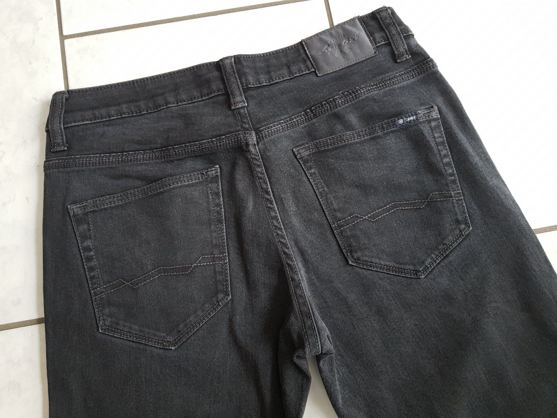 H&M Lotti di vestiti: 2 Herren Hosen, Jeans Gr. M, US 32, Pullover, Kleiderpaket – Usato da Kappelen venduto da swyder 3