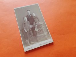 SCHWIIZER FRAU DAZUMAL - MUETTER mit 2 BUEBE - RHEINECK