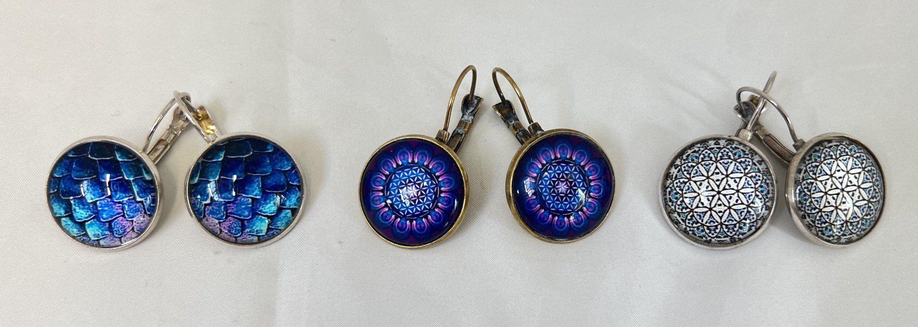 Ohrringe & -stecker: 3 Paar Ohrhänger, Ohrringe, Modeschmuck – Gebraucht aus Zürich von Drahtzug