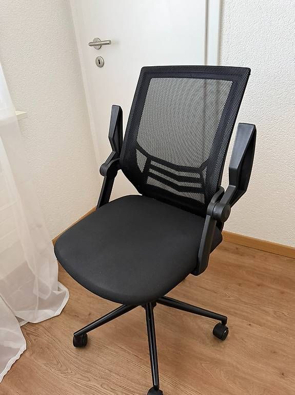 Sedie a rotelle: Chaise ergonomique de bureau – Usato da La Chaux-de-Fonds venduto da lar_w5pw 1