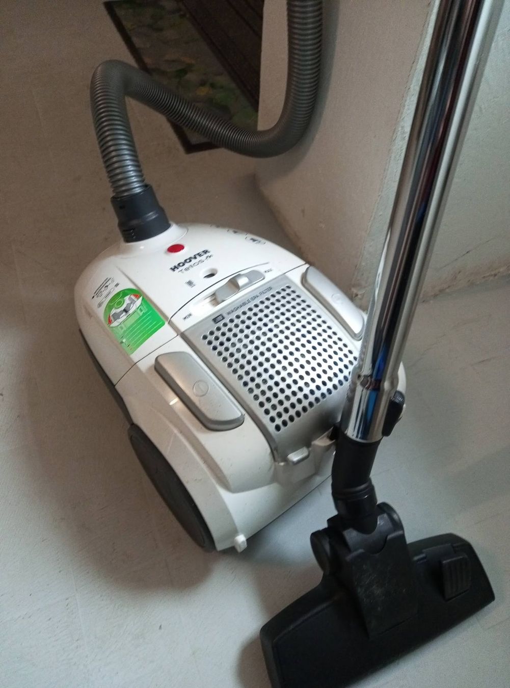 Hoover Aspirateurs & Accessoires: Hoover 700W – D'occasion à Bienne par Daniel_Schader