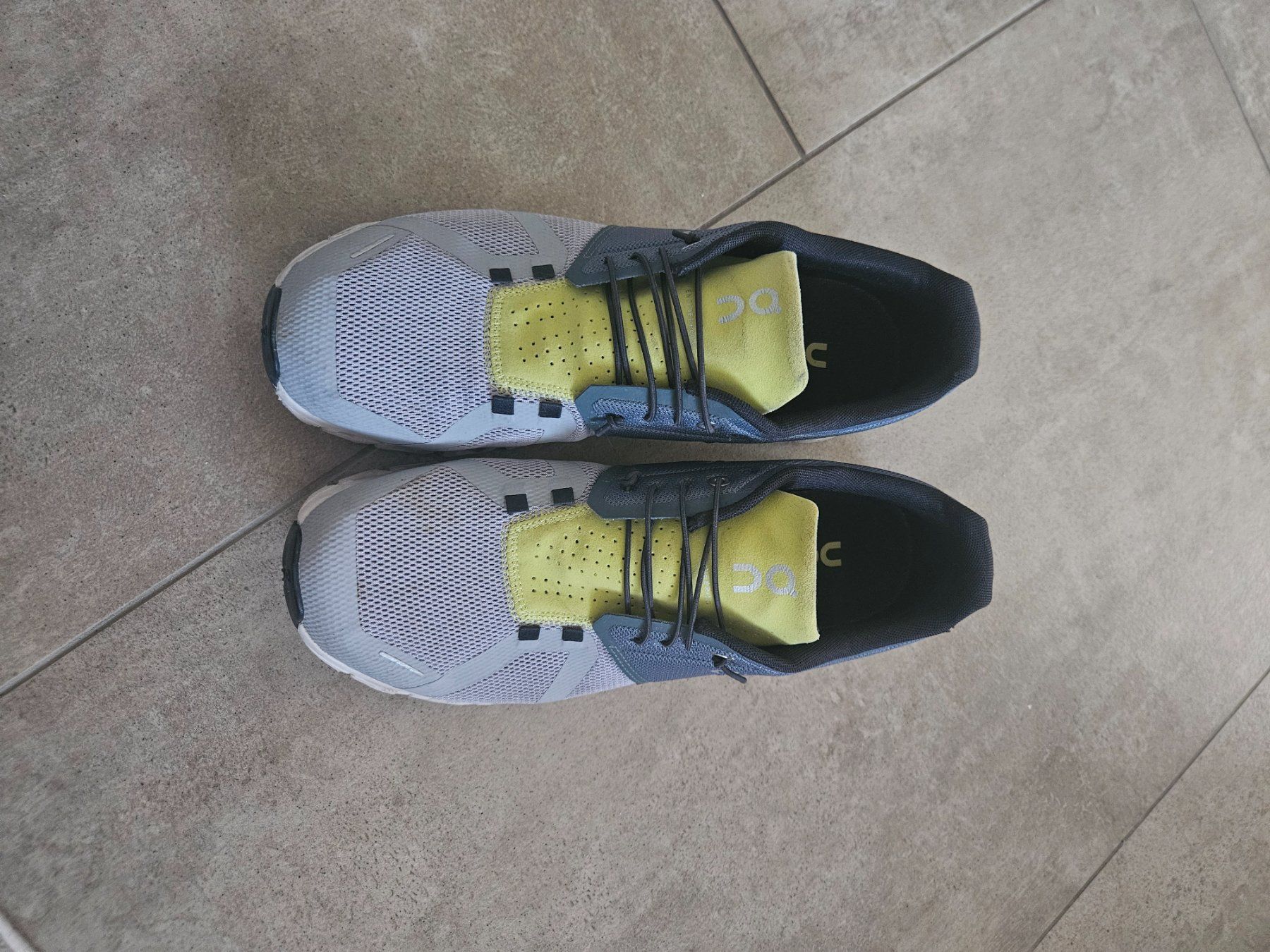 On Scarpe da uomo: On Schuhe Gr 45 – Usato da Wolfhausen venduto da swi_2lbv