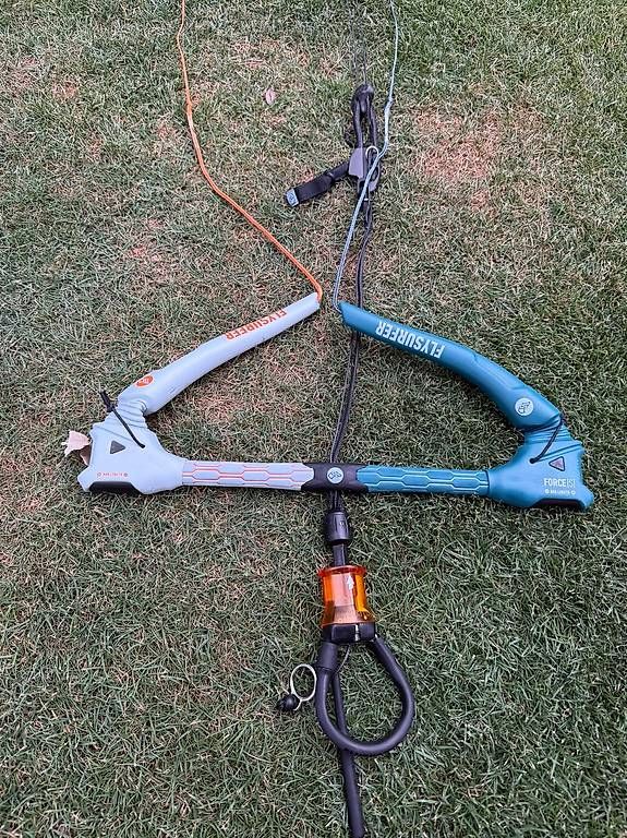 Kite: Flysurfer Force Control Bar Grösse S  Wie neu – Gebraucht aus Nürensdorf von gia_qp6r 1
