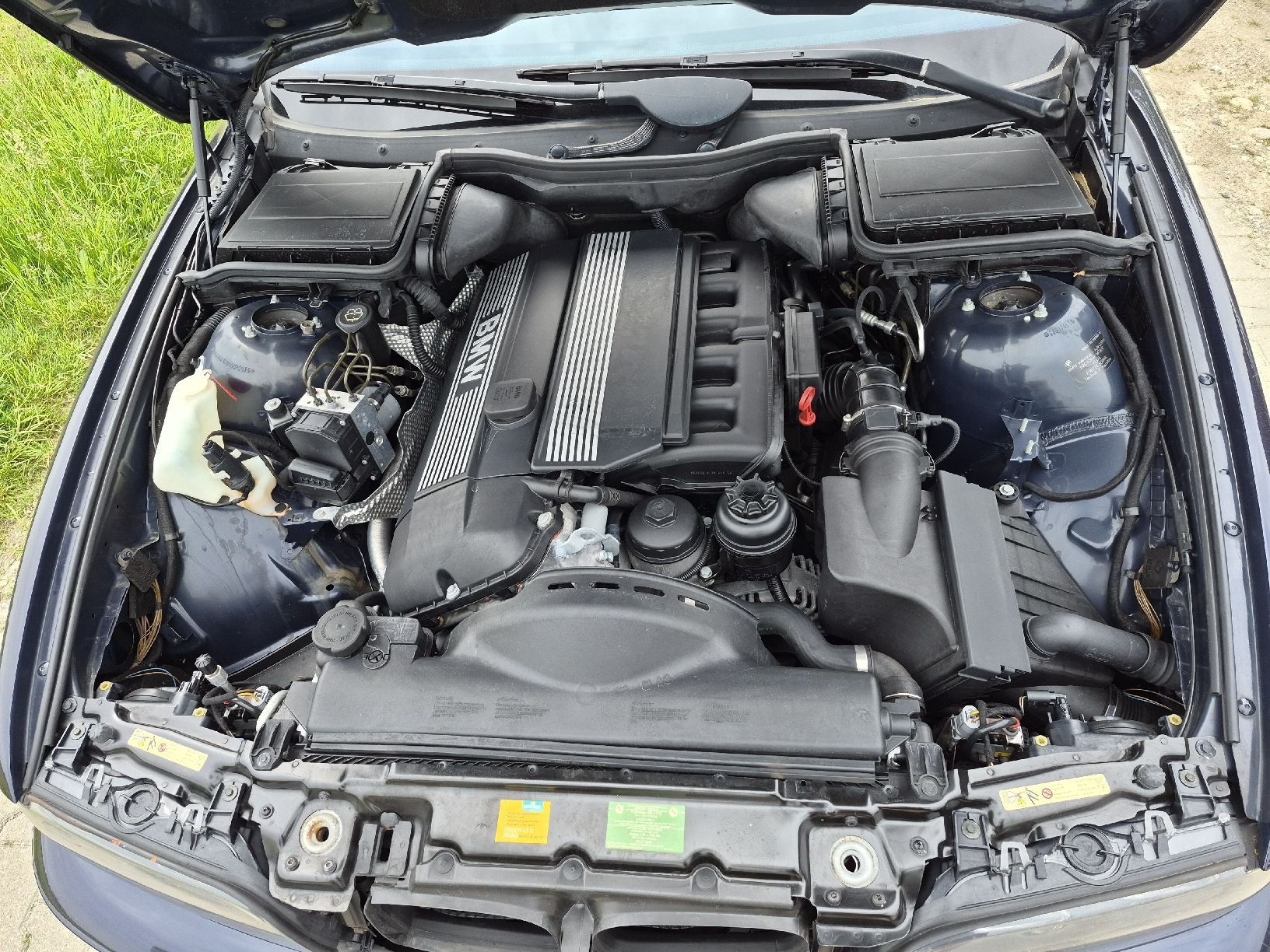 Automobili: BMW 525i Touring E39 Frisch ab MFK – Usato da zürich venduto da dca_85 8