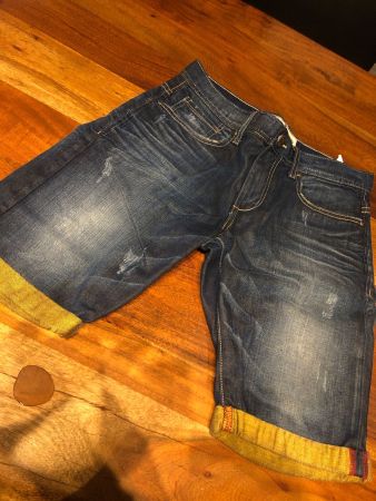 JEANS SHORTS GR. 31