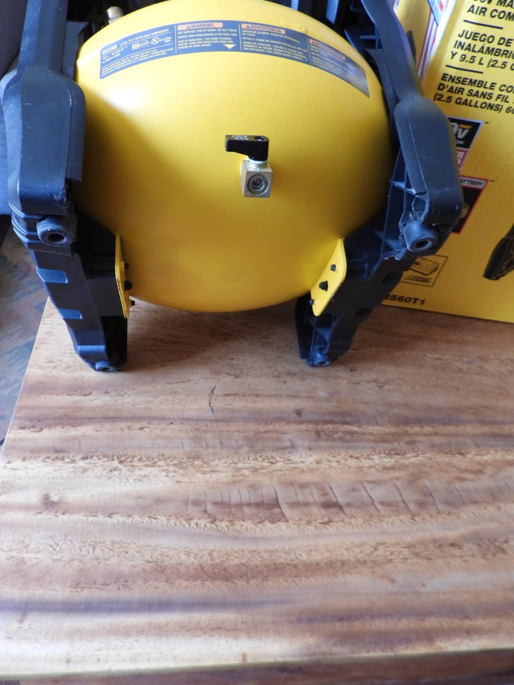 Dewalt Compresseurs: Dewalt Flexvolt Air Compressor Brushless Made in USA – D'occasion à Tavannes par jimananas 6