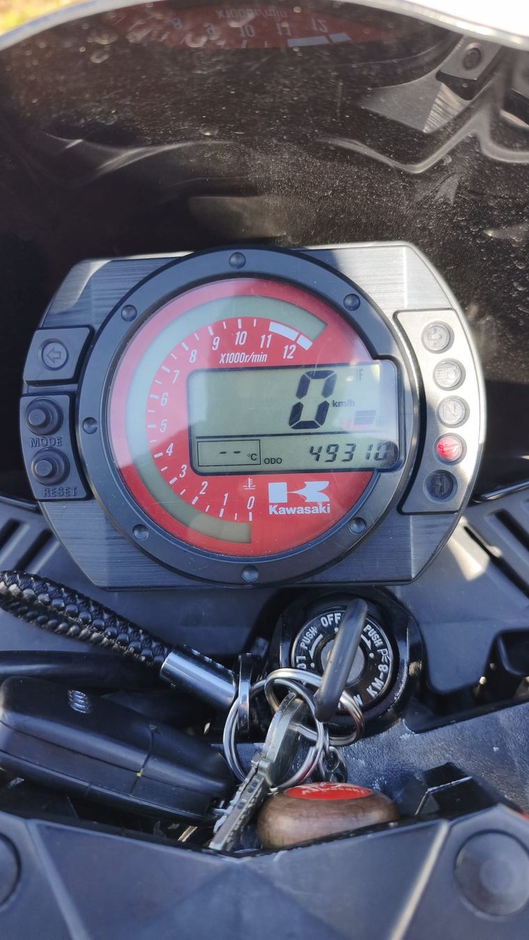 Kawasaki Strasse: KAWASAKI Z1000 – Gebraucht aus Aarburg von ajh_w6m6 3