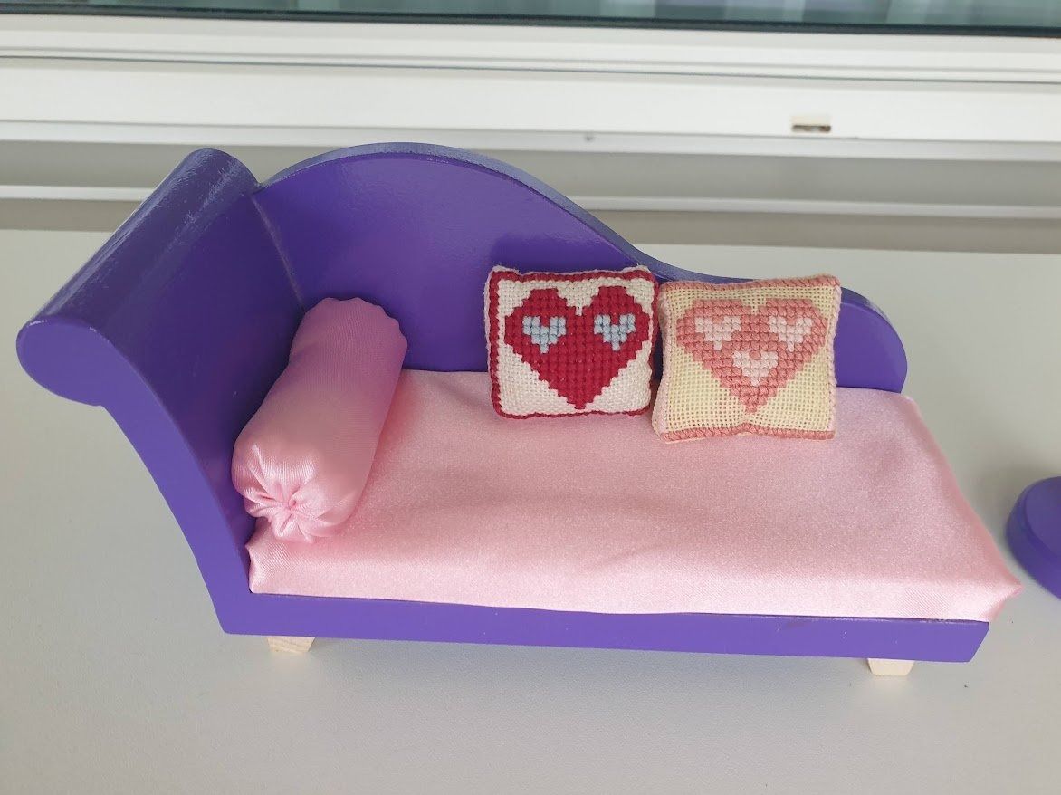 Case e mobili per bambole: Möbel Sofa und Lampe Puppenhaus – Usato da Nürensdorf venduto da Ez-Shop 2