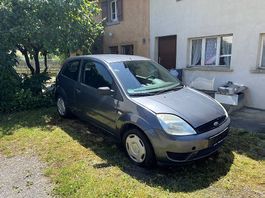 Ford Fiesta 3-Tuerer Grau 175'593 km