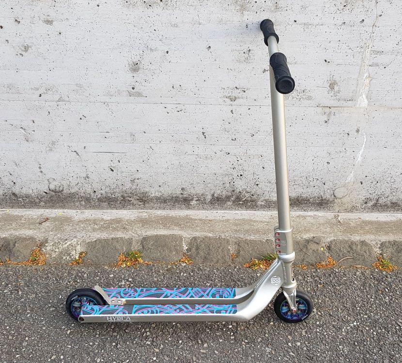 Aztek Hydra Scooter !!! LEICHTESTES DECK DER WELT Kaufen auf Ricardo
