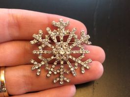 Brosche Schneeflocke