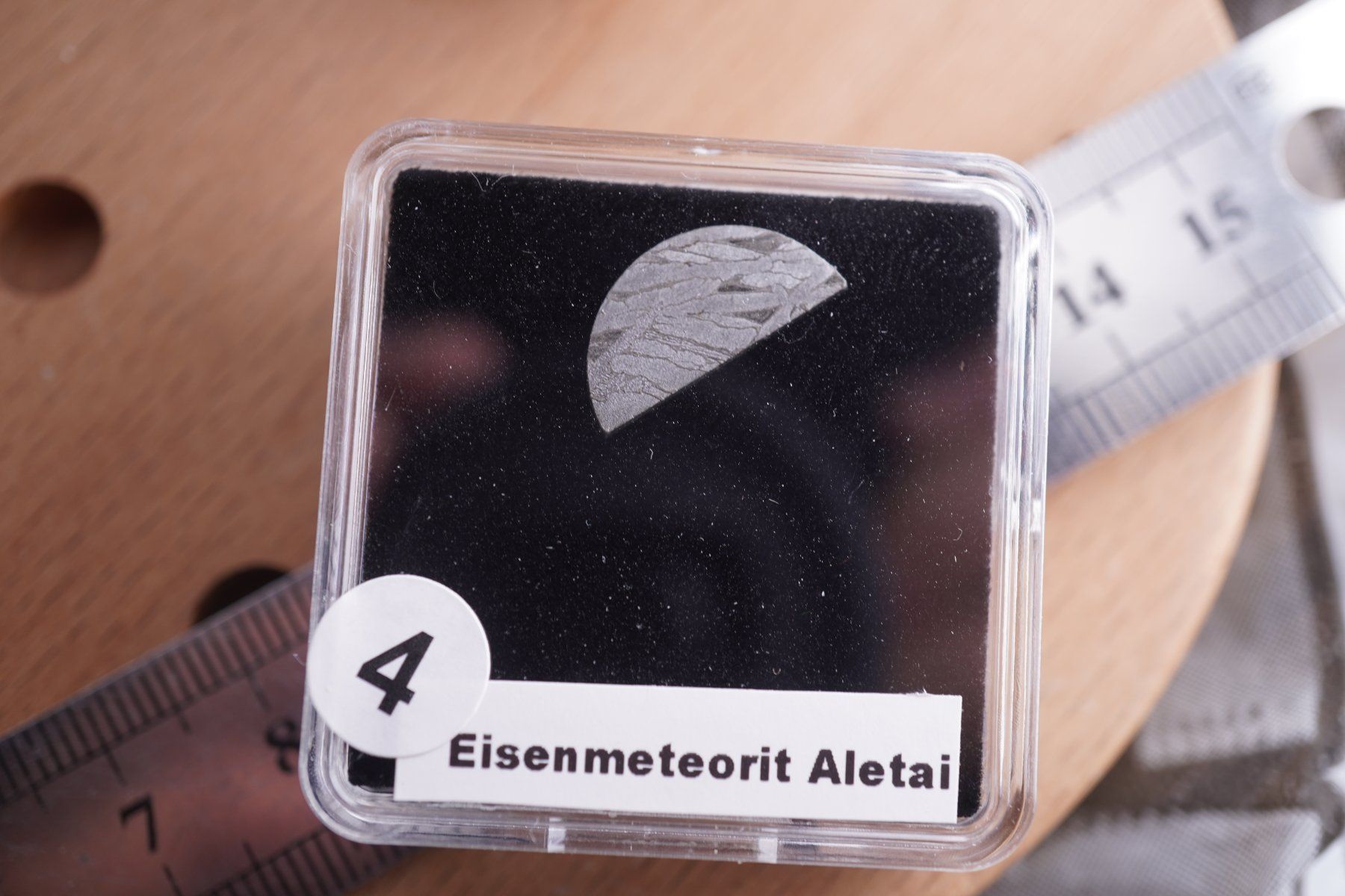 Minerali & Pietre curative: Eisenmeteorit Scheibe   Aletai    Ab 1.- – Nuovo e nell'imballaggio originale da Eschenbach SG venduto da topstone 3