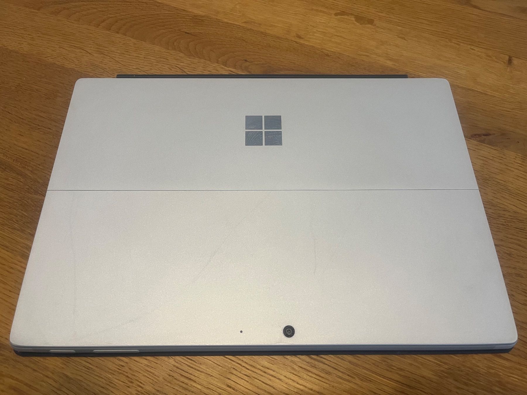 Microsoft Tablet PC: Surface Pro 7, Grau 256 GB mit Tastatur – Gebraucht aus Münchenstein von pricehouse 1