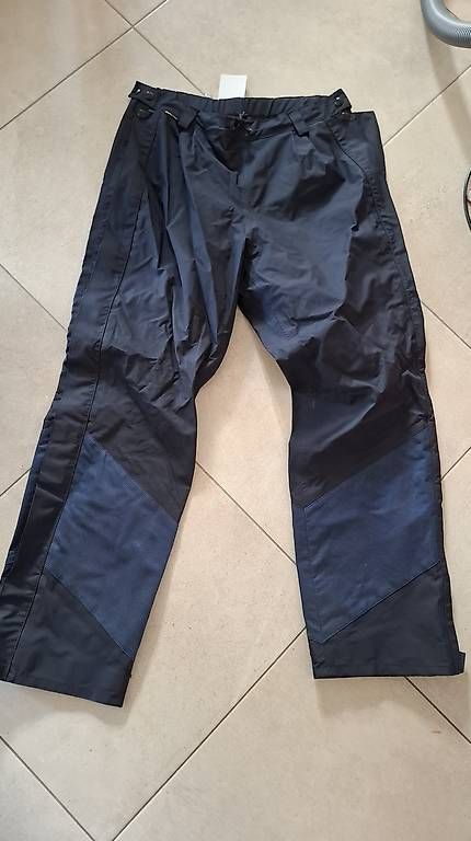 Pantaloni: Pantalon pluie Taille S – Usato da Essertes venduto da ast_mk5t 1