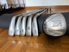 Lot de clubs de golf GAUCHER 