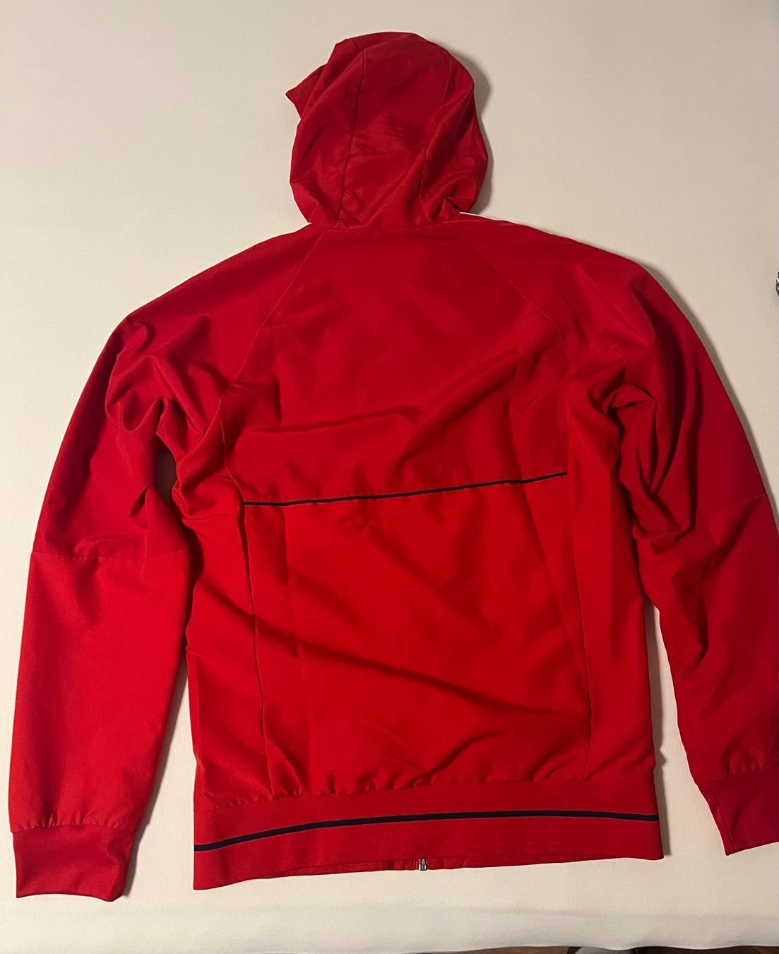Bayern München Vestes: Originale Bayern München Trainingsjacke – D'occasion à Wichtrach par lor_m7t7 1