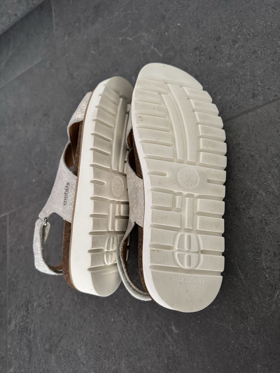 Damenschuhe: Mobils Sandalen Gr. 39 – Gebraucht aus Dachsen von Pfotenglueck 3