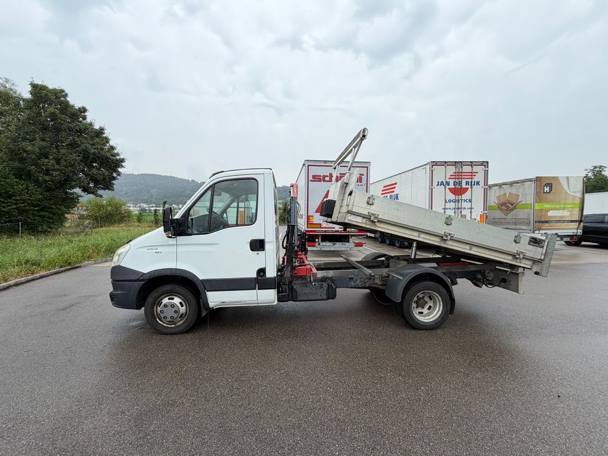 Iveco Veicoli commerciali: IVECO 35c15 DAILY Kipper & Kran - MFK – Usato da Wildegg venduto da DingDongx