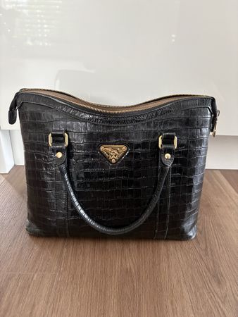 Maison Mollerus Handtasche schwarz Krokoprägung