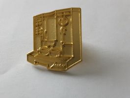 Pin Jura