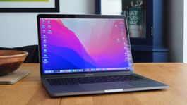 Apple MacBook Pro 13” M2 2022 mit Touch Bar – Perfekter Zust