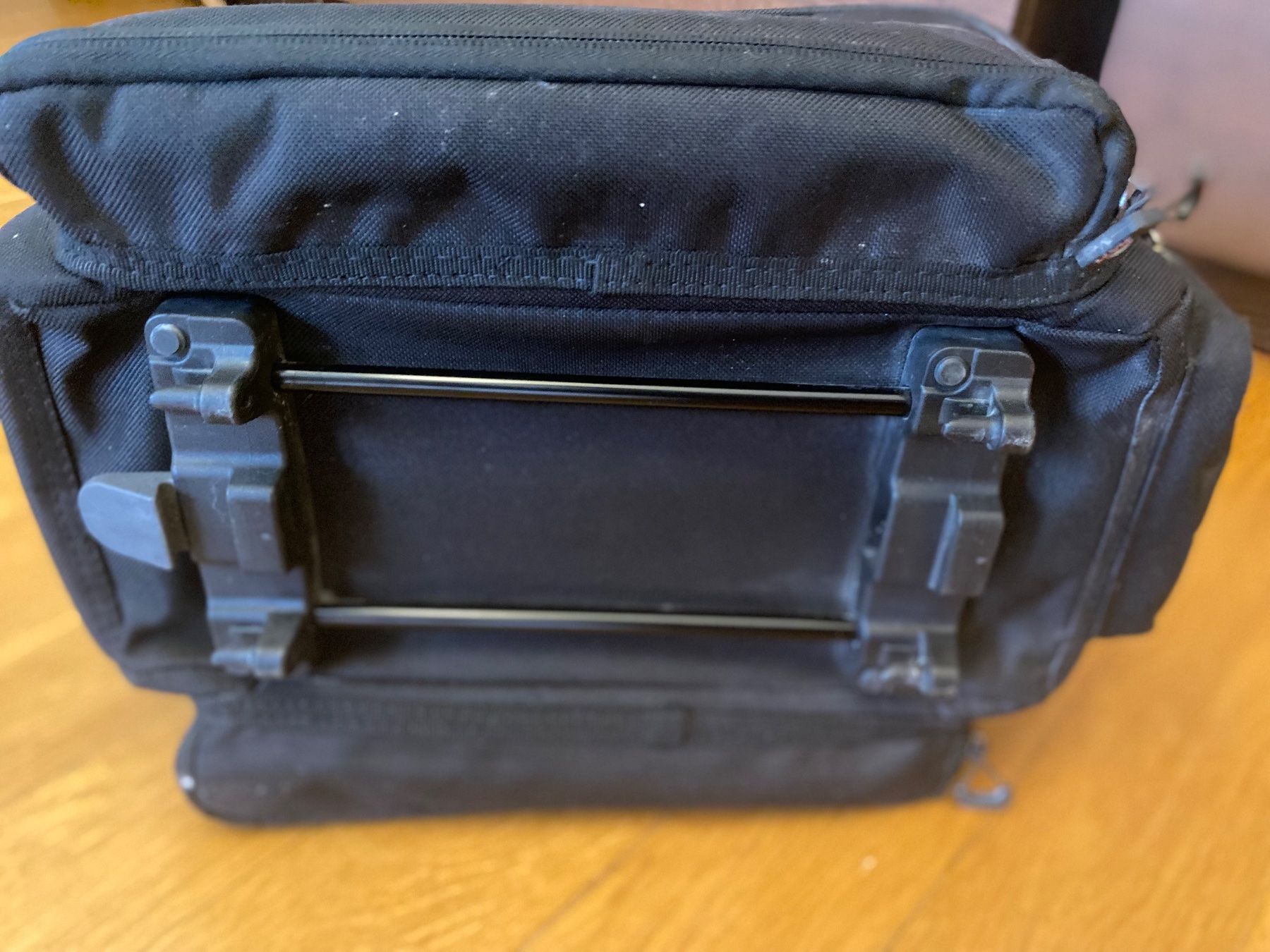 KTM Ersatzteile: KTM Fahrradtasche Klick Fix – Gebraucht aus Zürich von BeLene 1