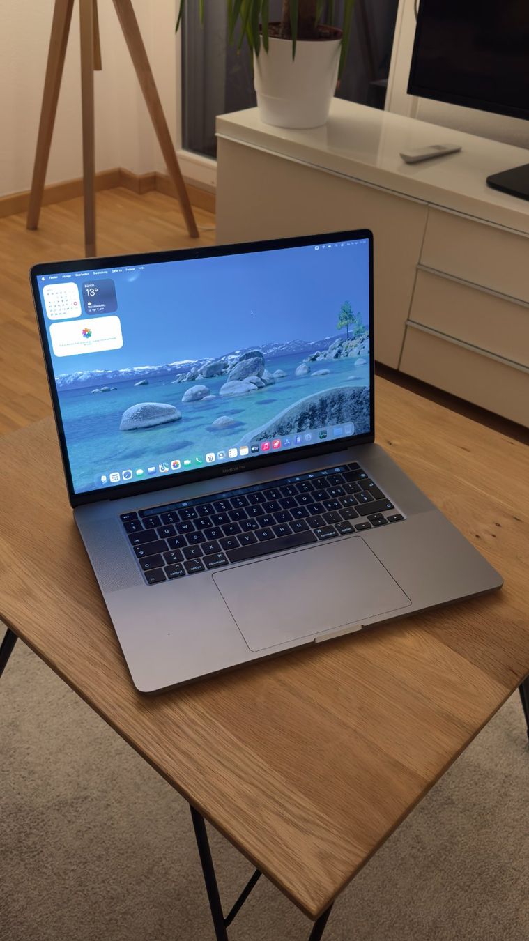 Apple Notebook: Apple MacBook Pro (2019) 16", 512 GB SSD – Usato da Luzern venduto da lara4 2