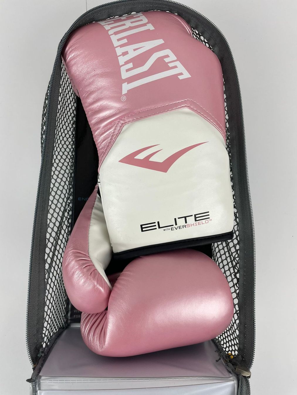 Guanti & manicotti: Boxhandschuhe Style Elite - Rosa und Weiss – Nuovo e nell'imballaggio originale da Wängi venduto da LiqKojote