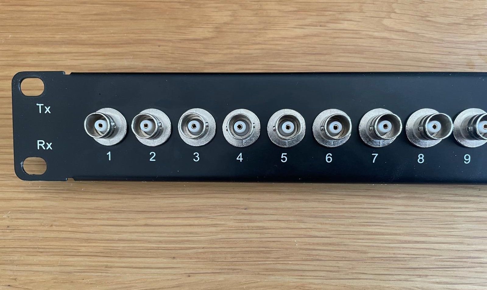 Sonstiges Zubehör: Renkforce 24 Port BNC-Patchpanel 1 HE – Gebraucht aus Schaffhausen von Jove1 1