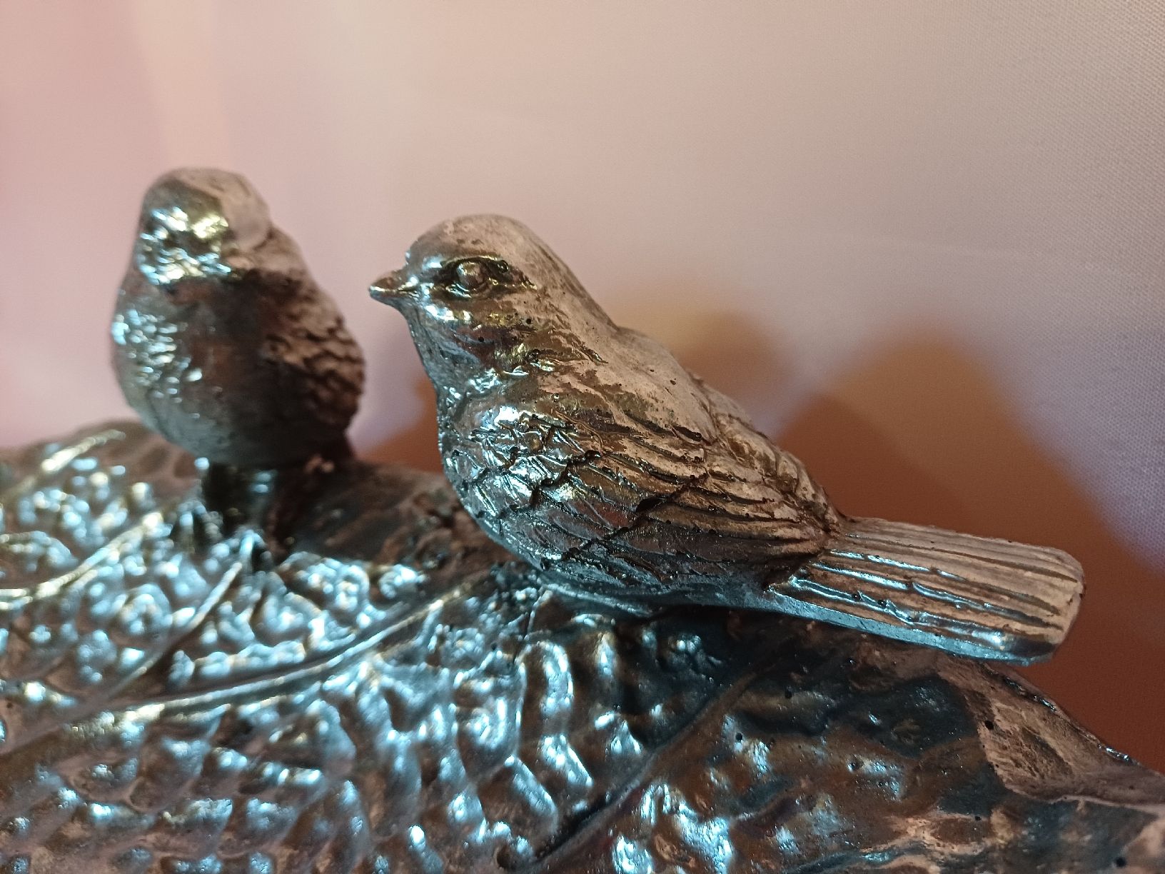 Tutte le decorazioni: Dekoschale mit Vögel, Vogelbad, Polyresin, Farbe silber – Nuovo e nell'imballaggio originale da Nassen venduto da verrueckt 3