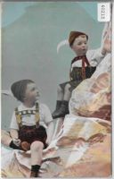 Trachten-Kinder am Berg