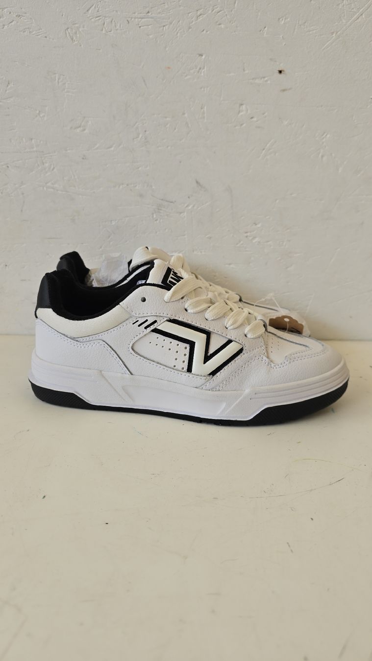 Vans Damenschuhe: Chaussures neuves Vans, taille 37 – Neu und originalverpackt aus Sugiez von factorysportoutlet 2